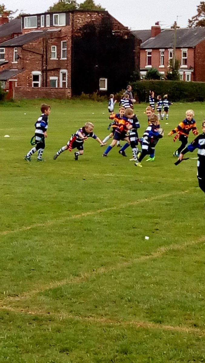 CarolineHowart2's tweet photo. @TraffordMv great first matches for the under 7's against Burnley. #bestclubintheworld https://t.co/KZO4X8Zpee
