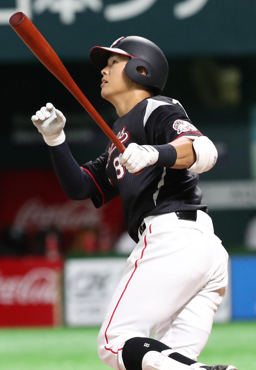 chibalotte's tweet photo. 【9月30日 M9-1H】
投打ががっちりかみ合い快勝！
二木投手は9回を投げ1失点の完投勝利！
岡選手は満塁弾を放ちました！

▼本日の成績はこちら
https://t.co/M0AuZEO4jX #chibalotte https://t.co/2SjBqHXvs2
