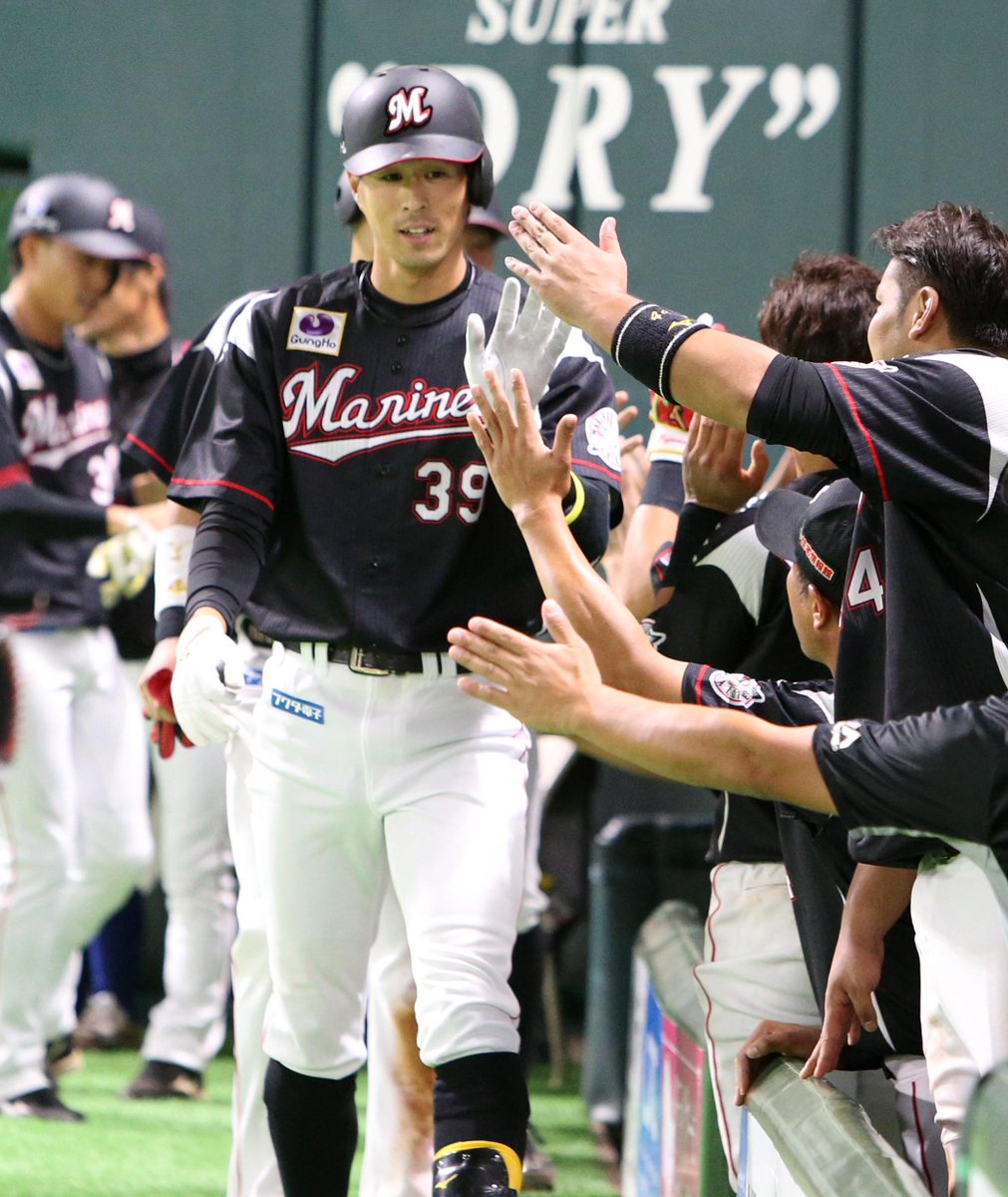 chibalotte's tweet photo. 【9月30日 M9-1H】
投打ががっちりかみ合い快勝！
二木投手は9回を投げ1失点の完投勝利！
岡選手は満塁弾を放ちました！

▼本日の成績はこちら
https://t.co/M0AuZEO4jX #chibalotte https://t.co/2SjBqHXvs2