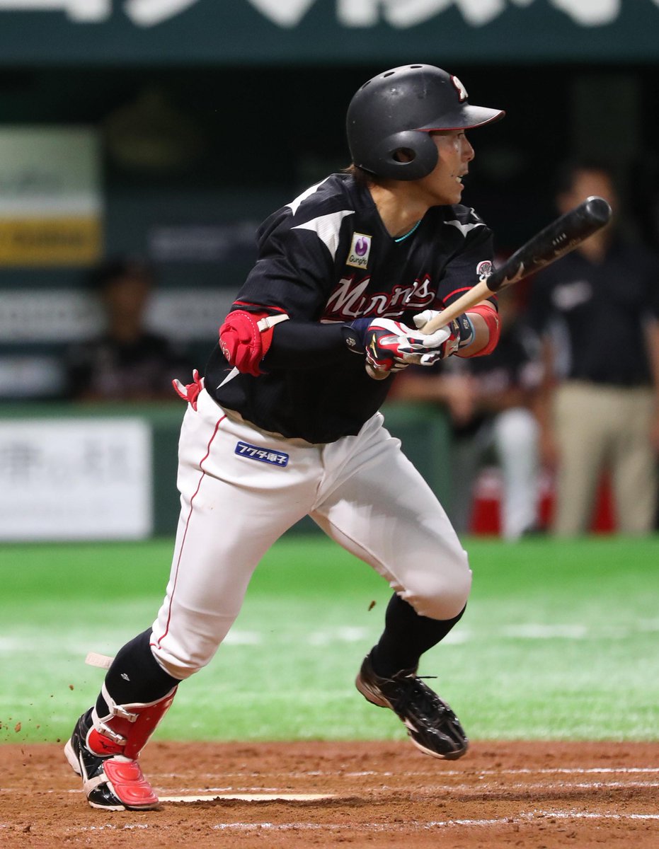 chibalotte's tweet photo. 【9月30日 M9-1H】
投打ががっちりかみ合い快勝！
二木投手は9回を投げ1失点の完投勝利！
岡選手は満塁弾を放ちました！

▼本日の成績はこちら
https://t.co/M0AuZEO4jX #chibalotte https://t.co/2SjBqHXvs2
