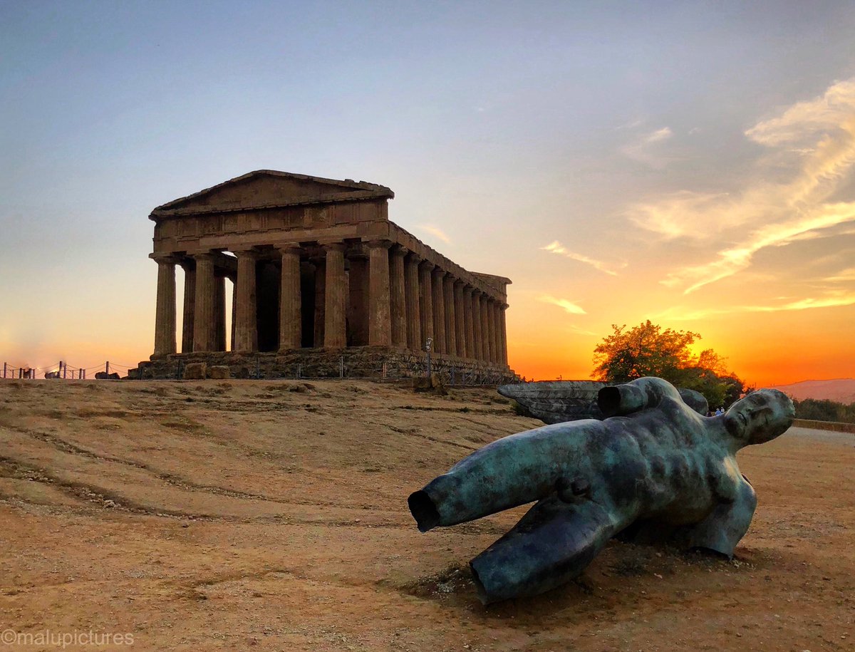 MarisaLukovich's tweet photo. Incredible beauty of the #TempleofConcordia in Agrigento's #ValleyoftheTemples with #FallenIcarus by Igor Mitoraj #Sicily #Agrigento #travel #td #simplytrafalgar #bestofitalyandsicily https://t.co/8COXjJne2T