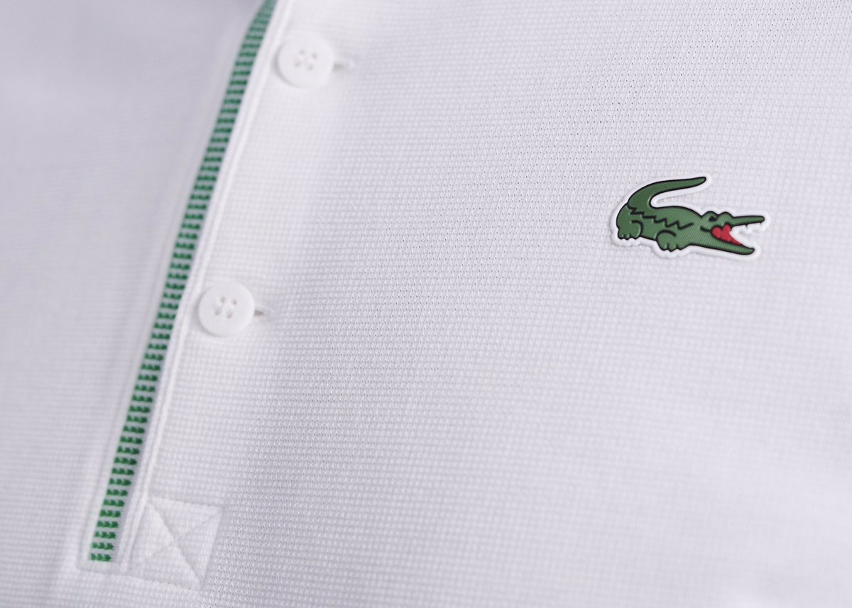 Lacoste's tweet photo. 🇺🇸 vs 🇪🇺. Set your style standards high for one of golf’s most recognised trophies. https://t.co/ynma7Fd2yg
#BeautifulGolf #RyderCup https://t.co/YX0UsSWDpB