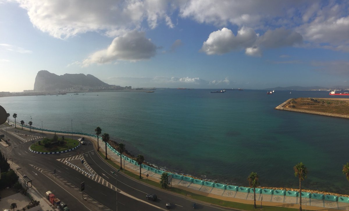 CruzDesign2's tweet image. 😀Bay of Gibraltar 

Spain - La Línea de la Concepcion.

If you like this picture, pls don’t forget to subscribe 😎

Have a nice day everyone