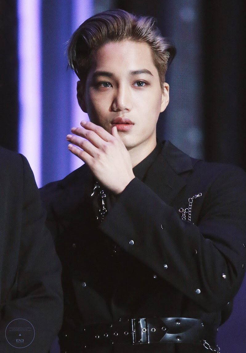 zomjmt's tweet photo. -KAI-
สถานะ : แฝดพี่
เพศ : อัลฟ่า ขนสีดำ
ตำแหน่ง : คิงฝั่งตะวันตก
ความสามารถ : เล่นเปียโน ไวโอลิน บาส ฟุตบอล
คำอธิบาย : ฉลาด เป็นคนนิ่งๆ เย็นชา ปากร้าย โลกส่วนตัวสูง ค่อนข้างรำคาญแซนด์ เนื่องจากทุกครั้งที่เจอ เจ้าตัวเอาแต่ก้มหน้า ชอบทำตัวแปลกๆ
#KAIHUN #เราสามสี่คนKH https://t.co/eD6mFZQz2a