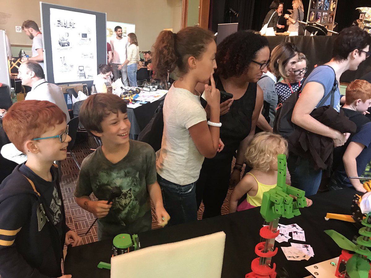 At #LemanMake #skyentific robots make people smile! We brought a moment of joy to more than 100 people. A big thank you to LemanMake for the great organization, fun, and lovely environment. We look forward to the next 2019 edition! #roboticarm #3dprinting #prusa