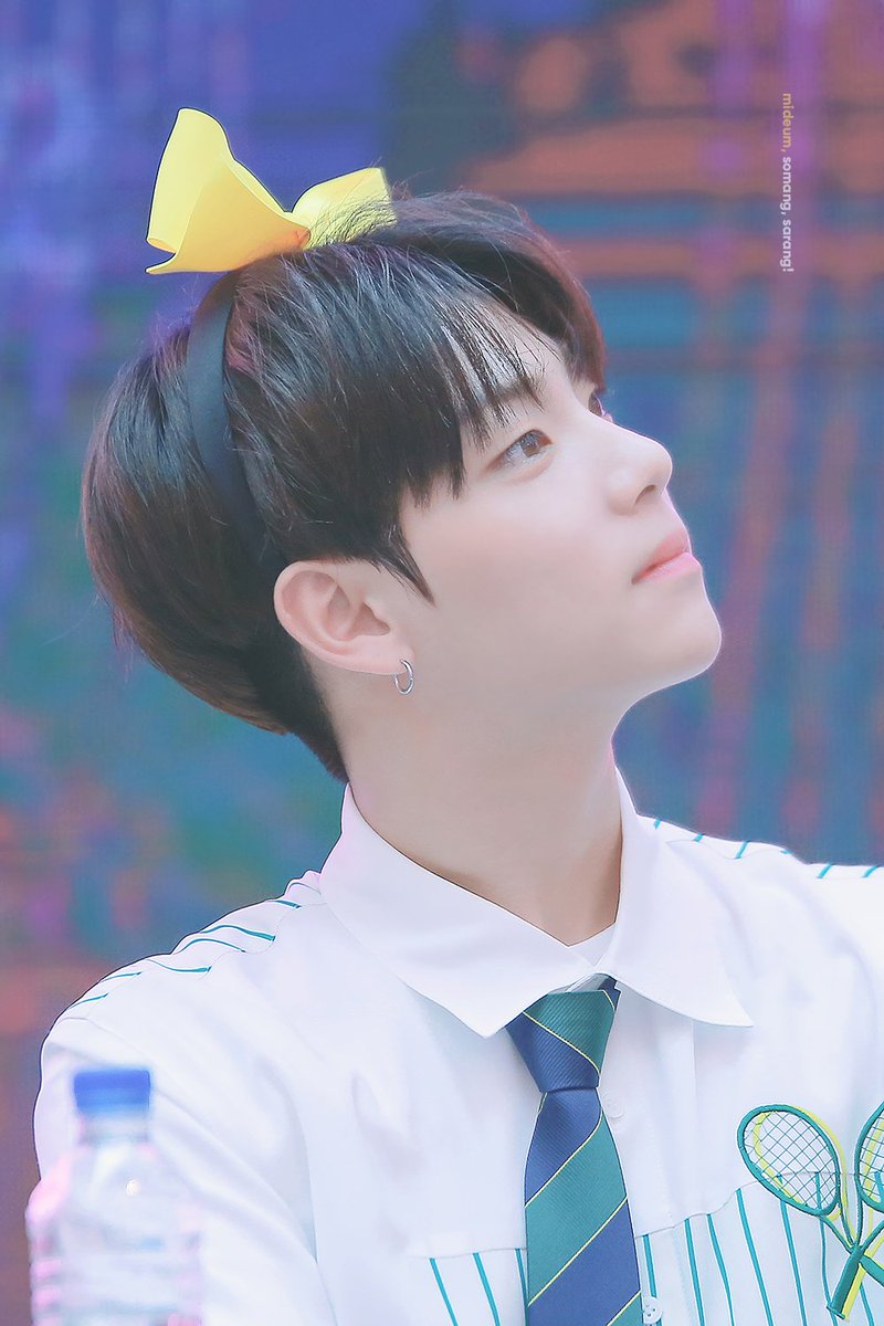 170803MSSS's tweet photo. 180617 고양 팬싸 
。┌─☆┐
 ┌┘▧▨   └┐ㅂ르ㅂ르
 └◎──◎┘ㅜㅇㅜㅇ。˚ 。˚ 。
차를 타고 해피 바이러스 전달중!
▒*▒*▒*▒*▒*▒*▒*▒*▒*▒*
#온앤오프 #ONF #이창윤 #창윤 #E_TION https://t.co/mfqAyX9mRe
