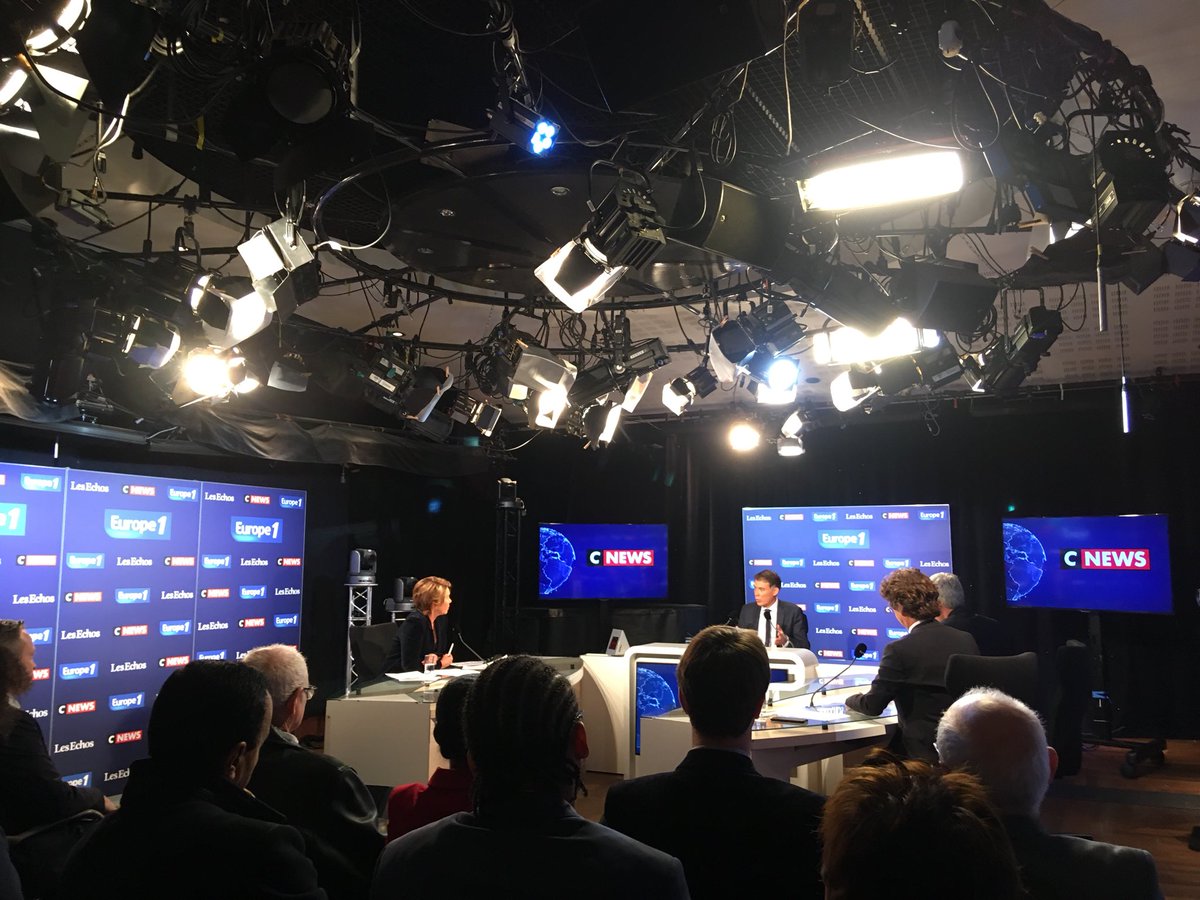 annelauremondon's tweet photo. #Européennes2019 “Il ne faut pas personnaliser à outrance mais privilégier le fond. Ce serait un vrai changement si on s’occupait enfin de ce qu’on a à dire avant de s’occuper de qui “porte”.” @faureolivier #LeGrandRDV https://t.co/cH506E9vye