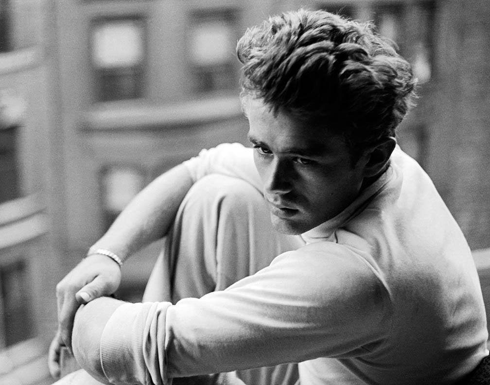 oldhllywoods's tweet photo. "he seemed to capture that moment of youth, that moment where we're all desperately seeking to find ourselves."
— dennis hopper

remembering james dean who passed away 63 years ago (age 24) https://t.co/vkKzCPWynf