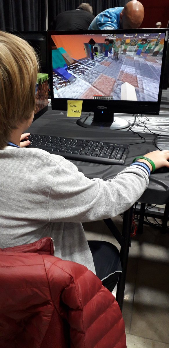 Yaketyyakyak1's tweet photo. @akwyz @CIT_ie @MineVention @GrainneBagnall @Minecraft It was a great day ... Boy Child was very happy! #MEPCORK https://t.co/OxGmMowqWe