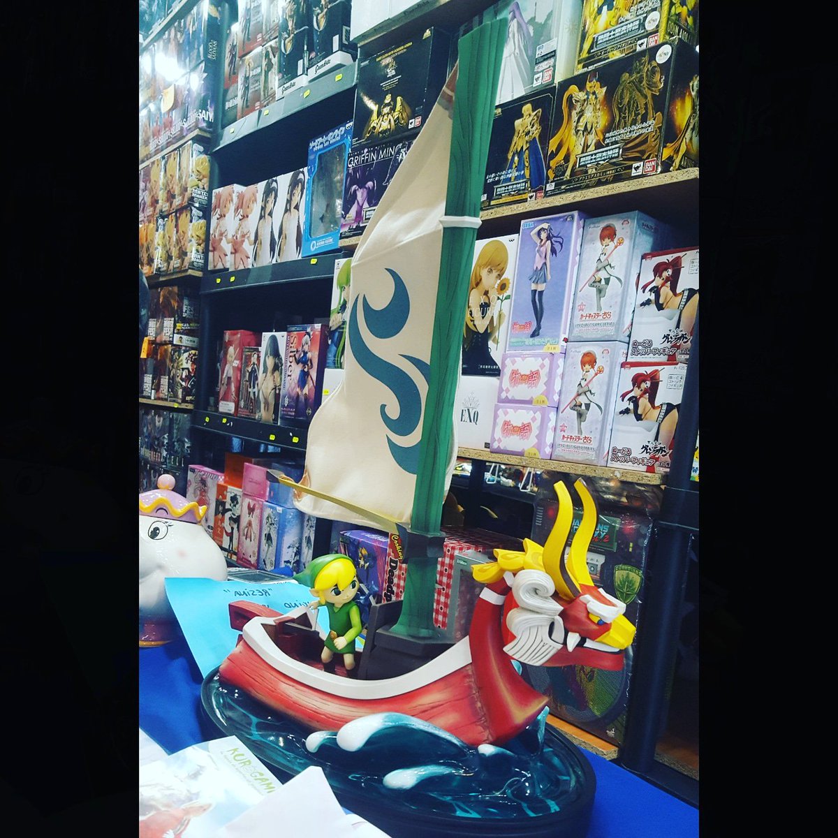 Kurogamicom's tweet photo. ¡Ultimo dia en la @japanweekendmadrid !

Vamos chicos, venid a visitarnos y a ver esta maravilla de estatua de link 😊

#kurogami #kurogamicom #japanweeekend #japanweekendmadrid #eventofriki #madrid #salonmanga #statue #link #linkstatue https://t.co/pxAN8YxMy3