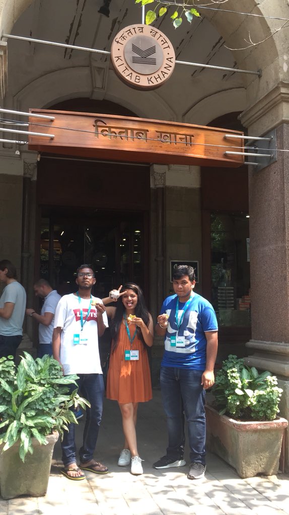 topgunRJ's tweet photo. Getting equipped by learnings from books along with listening to Mentors &amp; Speakers Of India, Global Startups. These Student Entrepreneurs From #RSSEP @iStartRajasthan are ready for their entrepreneurial journey @KitabKhanaBooks https://t.co/vMReni4PYF