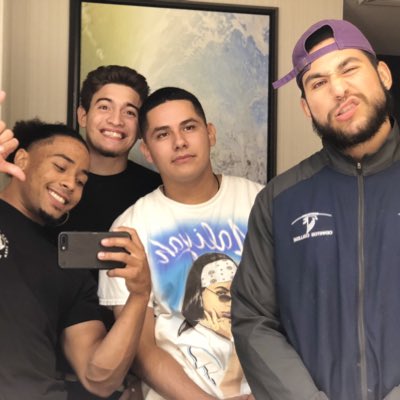 Trynafind_Ulloa's tweet photo. 🧐 #NewProfilePic https://t.co/5B3EZLudHL
