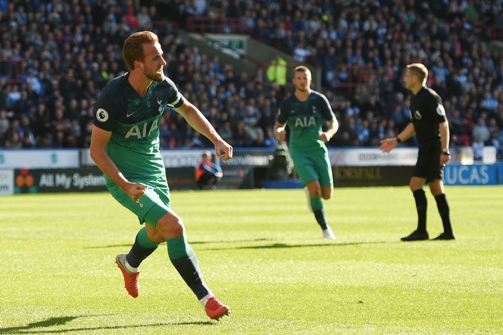 SpursOfficial's tweet photo. 👕 2 appearances
⚽ 4 goals

@HKane is now the top scorer at the John Smith's Stadium in the @premierleague 👏

#COYS https://t.co/sggJmZ0NYa