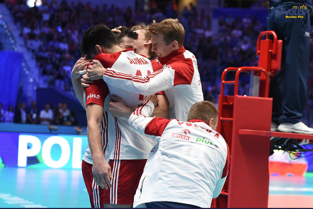 KorzanskaM's tweet photo. Made my day>>>>
#FivbMensWCH #BułgItalia2018 https://t.co/9EifrvpO9O