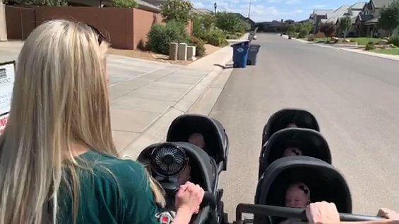ComlifeOfficial's tweet photo. #GIVEAWAY! It may be September, but here it is still HOT. Comlife giveaway four of  this handy, battery-powered rechargeable stroller fan. Like💓 #COMLIFE official Facebook Page ,Enter to win !https://t.co/uquUfiCoCa https://t.co/rcVM0Uo5wY