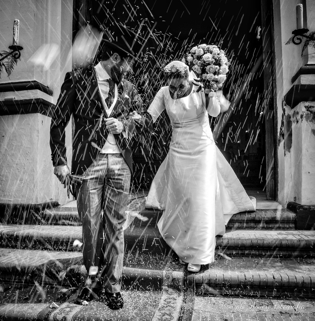 glezasuero's tweet photo. ¡ Vivan los novios!

▪️Rafael y Maty▪️

https://t.co/MWMjymLatR
#fotoreportaje #fotoasuero #gonzalezasuero #fotoboda https://t.co/aDqAM04v0P