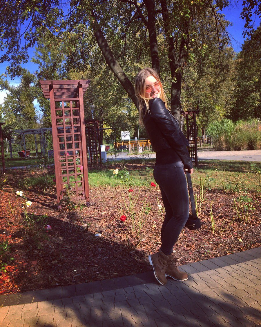 goreiana's tweet photo. #fall 🍁 https://t.co/lfj4EtXNRf