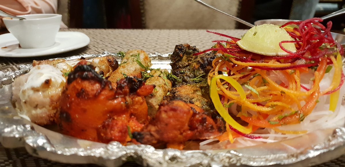 DiaryEpicure's tweet photo. 'Murg ki Khasiyat' @UnitedCoffeeHouse Chatpata Murg, Murg Seekh Kabab, Malai &amp; Pesto Chicken
@NDTVFood @FoodFood @IndianFoodMag @foodandwine https://t.co/yHew5E3y6J