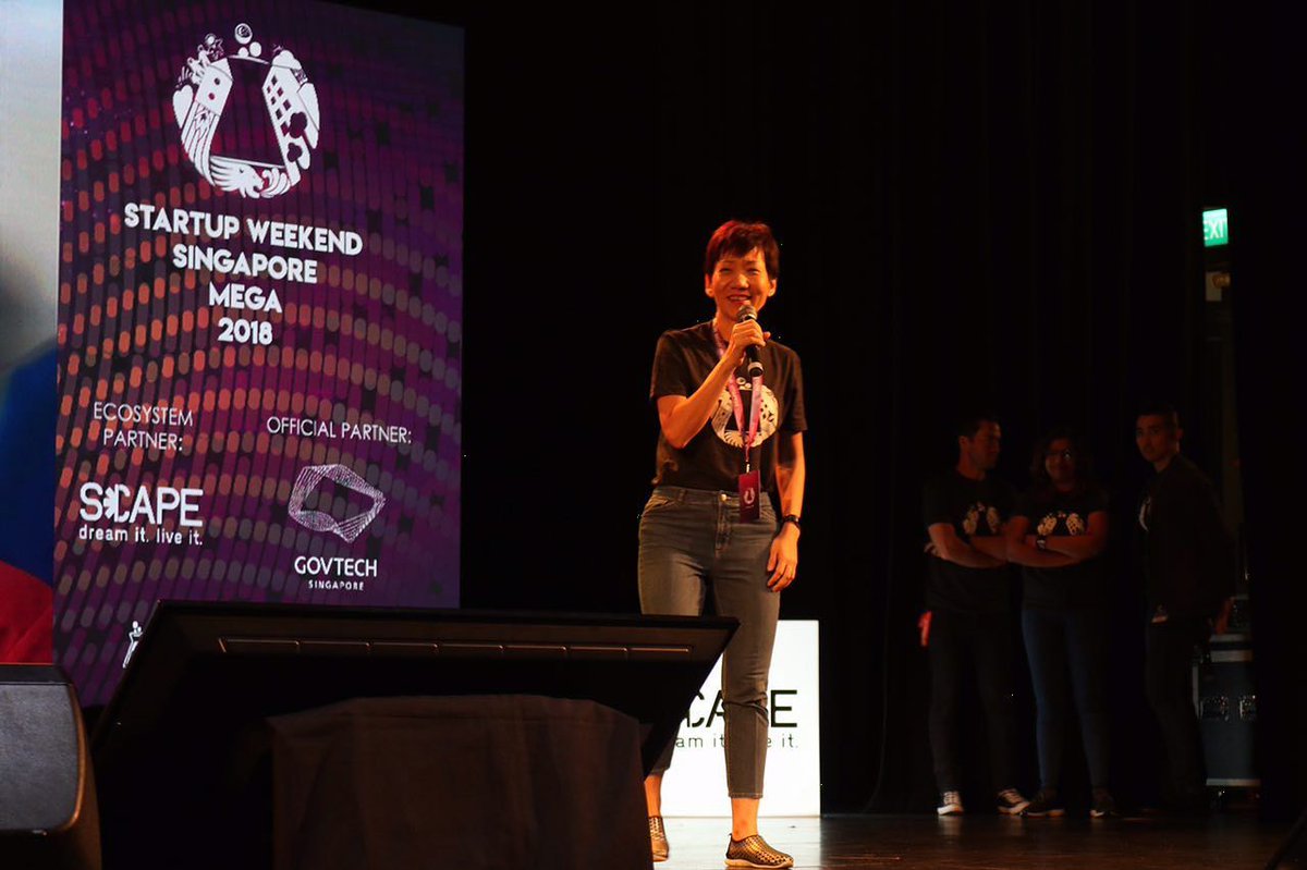 PALOITSingapore's tweet photo. A surprise for everyone present at the venue - Grace Fu, Minister of Culture, Community and Youth, made a surprise entrance before rounding up the first round of pitch with a closing speech!
@StartupWeekend
#Startupweekend #swsg2018 #Innovation #Hackathon #SmartNation #PALOITSG https://t.co/9J08ta531z