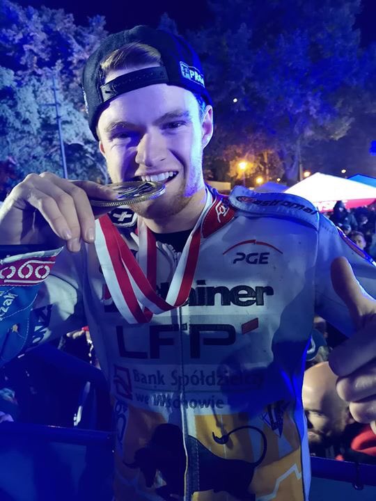 kurtzBKR's tweet photo. GOLD🥇🏆 with @UniaLesznoKS⚪️🔵 #polishekstraliga🇵🇱 @EkstraligaTV #ksul https://t.co/6PR3TVDon4