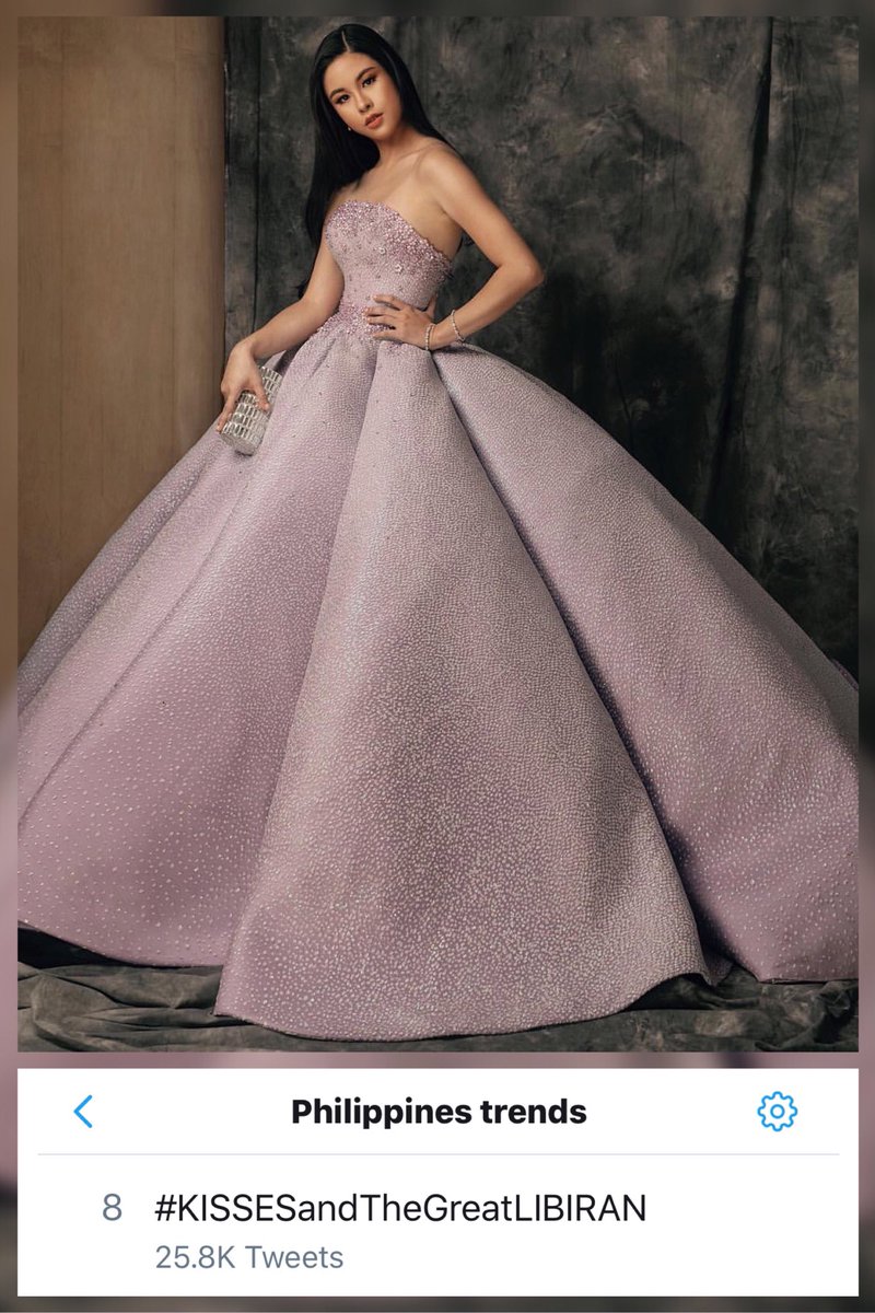 KDTrendsetters's tweet photo. Trend Alert: #KISSESandTheGreatLIBIRAN
has started trending on the 8TH SPOT nationwide with 25.8k+ tweets!

Tweet Count as of 4:15PM (PST)

Thank you to the brilliant designer of Kisses Delavin @delavinkisses’ #ABSCBNBall2018 gown Sir @FrancisLibiran8, and to her Styling Team! https://t.co/DdhpRoSSMo