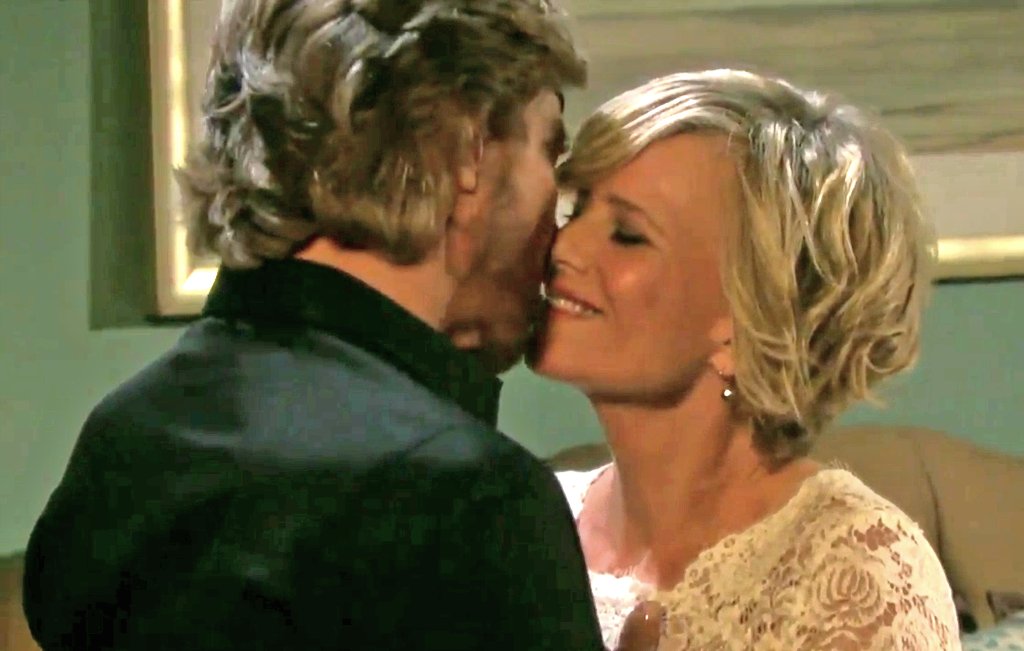 nokaroline's tweet image. We miss their laughter, smiles and joy on our screen. #days is absolutely not the same without them. Please bring back this magical couple and make days sweet again. #BringPatchBack #Stayla @marybeth_evans1 @officialnichols @carlivatiron