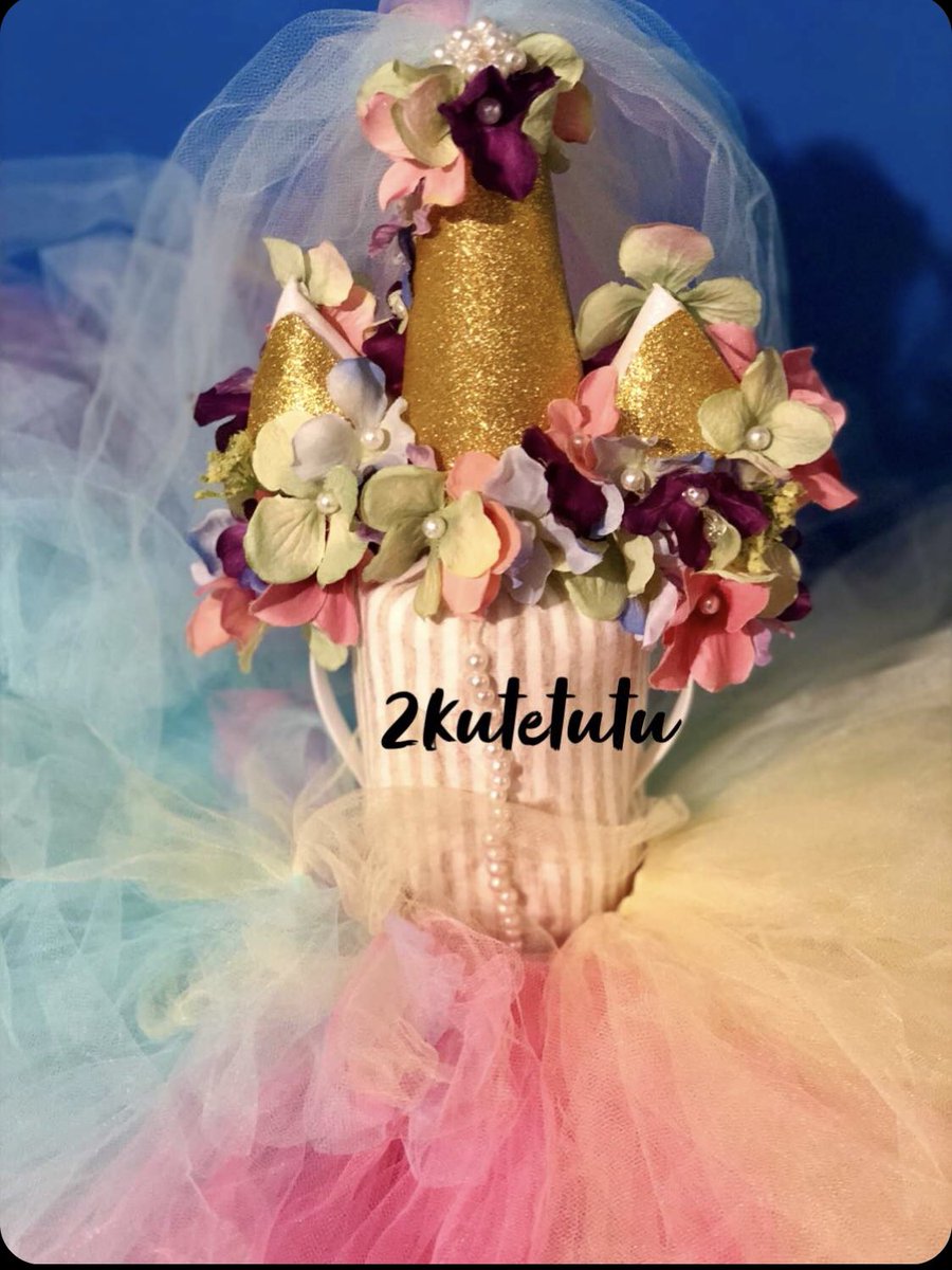 2kutetutu's tweet photo. #rainbow and #unicorn mix with a touch of 2 Kute. Makes the party just right!!!!! Follow on Instagram https://t.co/VPbrYCz8KD