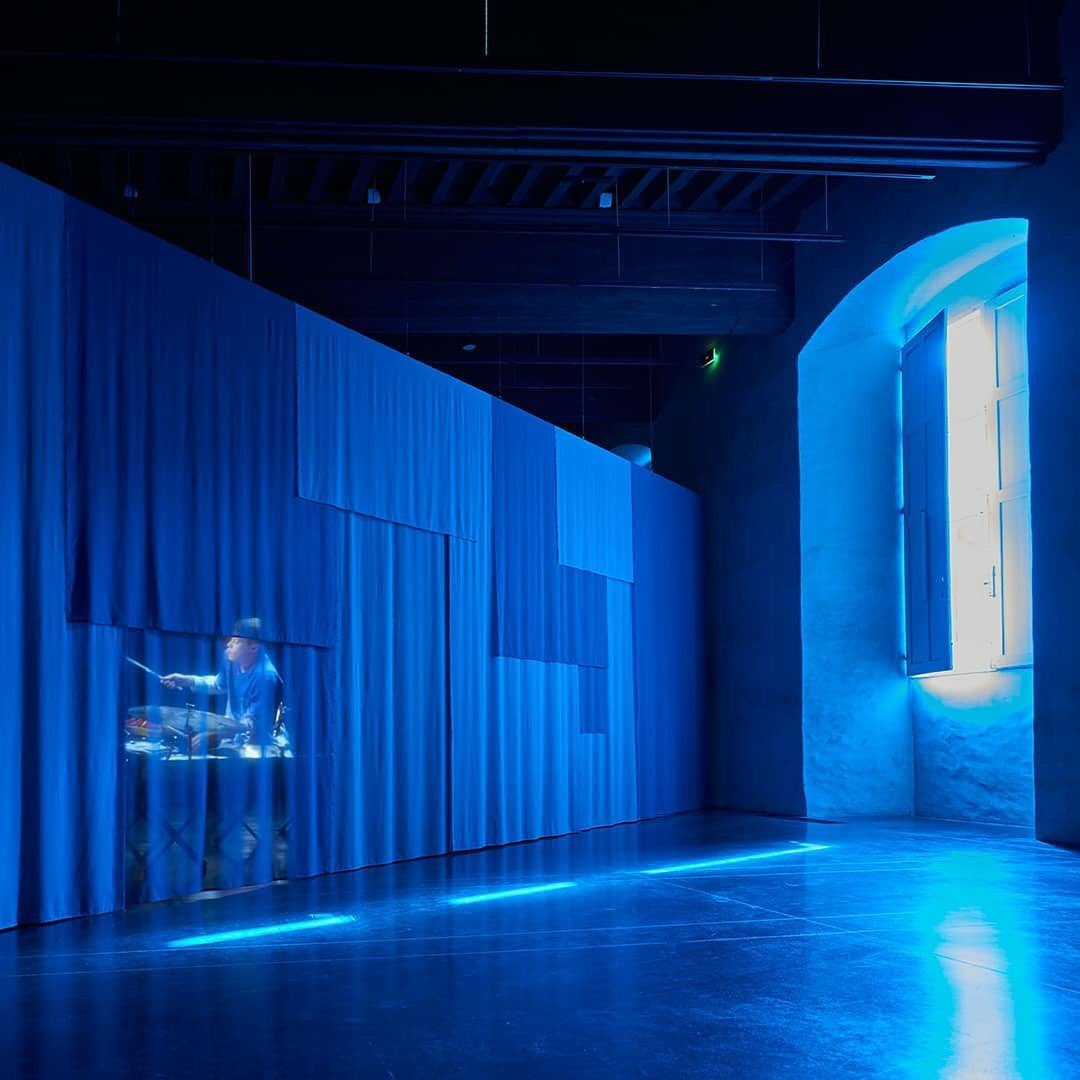 Le <a href="/Printempsdesep/">Printempsdeseptembre</a> s’invite au MSR ! 

Venez découvrir l’installation de Vincent Meessen et profitez-en pour visiter la collection permanente du musée : elle est #gratuite pour tous jusqu’au 21 octobre 

Photo : Damien Aspe / Printemps de Septembre