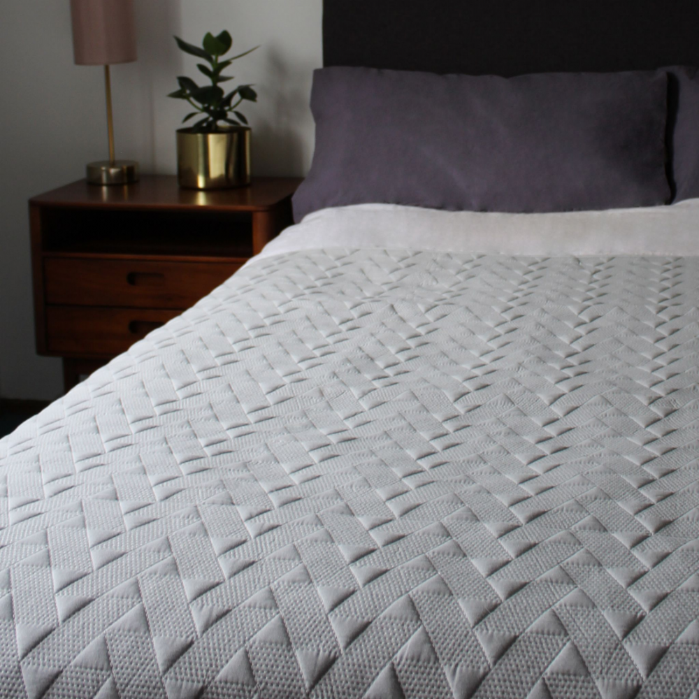 eclectdesign's tweet photo. Love the geometric texturing in this pearl grey quilted throw https://t.co/kaMZcS08Bq #Scandinavian #geometric #greybedding #greybedroom #Nordichome https://t.co/aKzKrGJ8F5