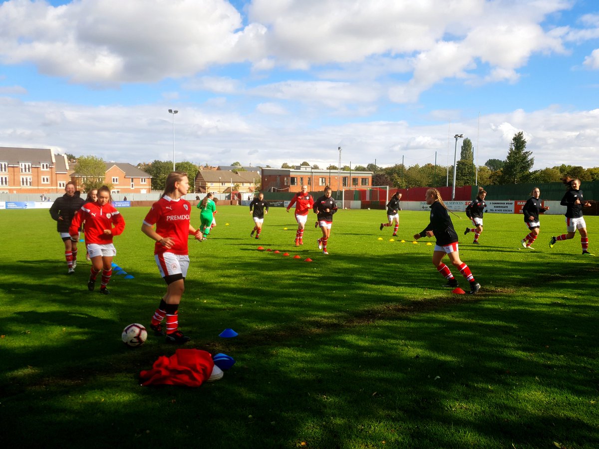 bishbosh77's tweet photo. It's the @Premdor @BFCLadies Devs gameday v Altofts. KO 2pm at Fleets, Smithies Lane. Committed players all round. #RedDevs #Barnsleyisbrill #WomenCan #SquadGoals https://t.co/56KHvt2aA9