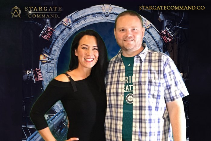 SGFansUnited's tweet photo. #GateconTheInvasion photo booth! @D_DELUISE
Thanks to @GateWorld for so many cool pictures of the event! https://t.co/sCVtujsahG