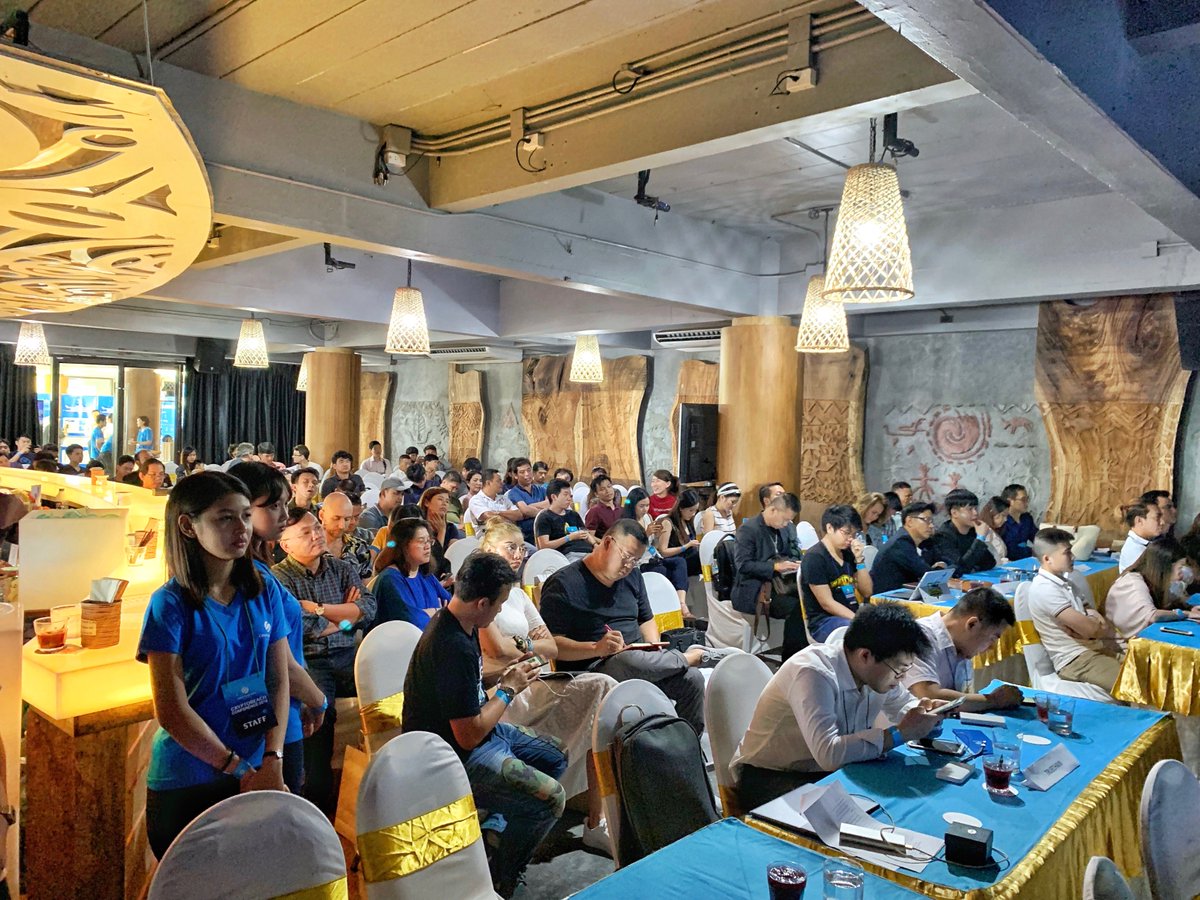 BitKanOfficial's tweet photo. On September 29th, BitKan market director, Ruby, attended the CRYPTOBEACH 2018 conference and delivered a speech on behalf of BitKan. Thailand will kickstart the use of digital currency in various industries.
#bitkan #ksite #blockchain #cryptocurrency #bitcoin #cryptobeach https://t.co/v3cr4sqcbs