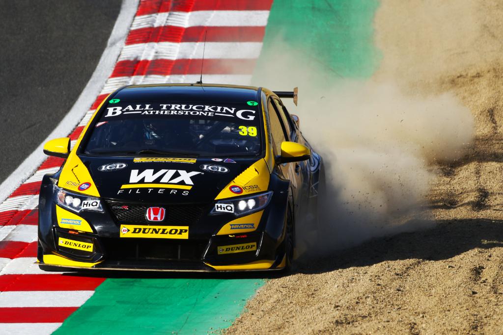 Only one hour to go until the first race, with Honda Civic Type Rs occupying the first five spots on the grid. Kudos to @Eurotech_Racing and <a href="/BS39_Racing/">Brett Smith</a> for sticking it on pole. 

Who wants to share their race one predictions?