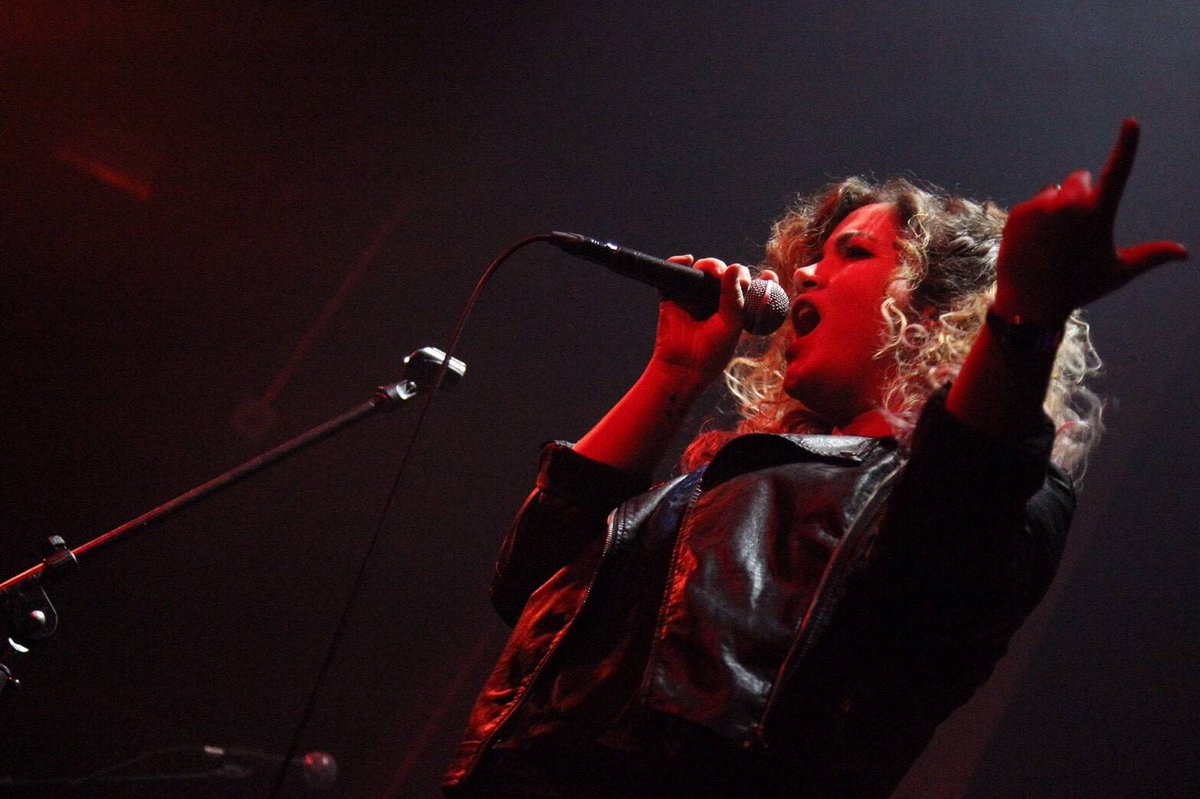 White Noise ホワノイ ナディアのツイッターアカウントをチェックしたかい かれらの日常に近づいてみよう Nadia Nadiawhitenoise ホワノイ Whitenoise 邦ロック Jロック 東京 スペイン 金髪 女性ボーカル Spain 外国人 ロックバンド