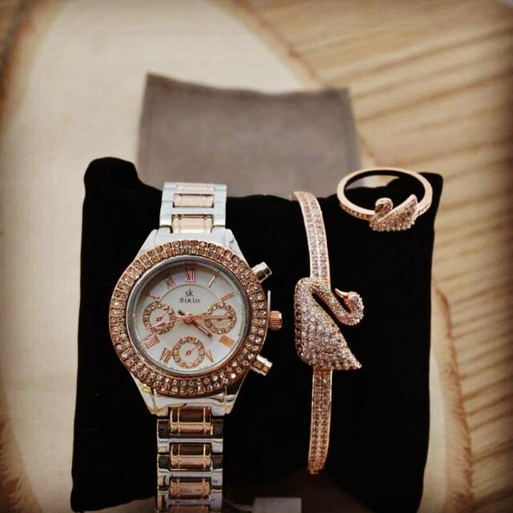 مندوبة ساعات💫 (@ksa____r) on Twitter photo 