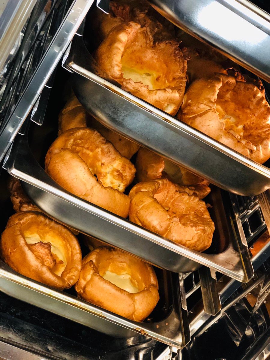 Look at these beauties ...
I didn’t mean our hosts, I meant these delicious Yorkshire puddings! 

A roast isn’t a proper roast without a Yorkshire pudding on top.
We can't wait to see you!

#Sundays #Roasts #Beef #Chicken #Yorkshires