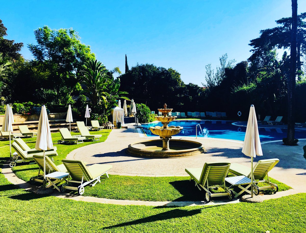 MickyBeisenherz's tweet image. Breakfast like Slim Aarons
#pool #poolscene #slimaarons #lapa