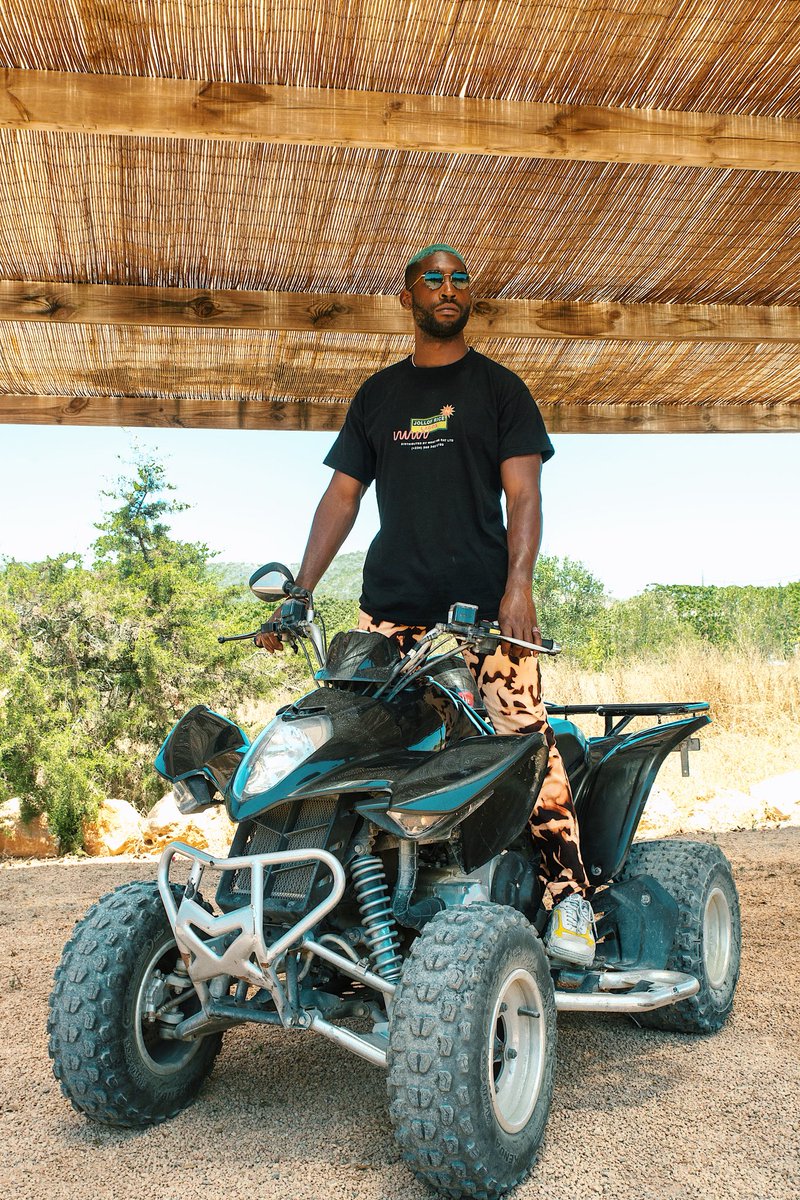 DannyWonders's tweet photo. @TinieTempah in the @whatwewear__ jolloff tee special edition

📸 me 

#wondervision https://t.co/aSiv7MpnNZ