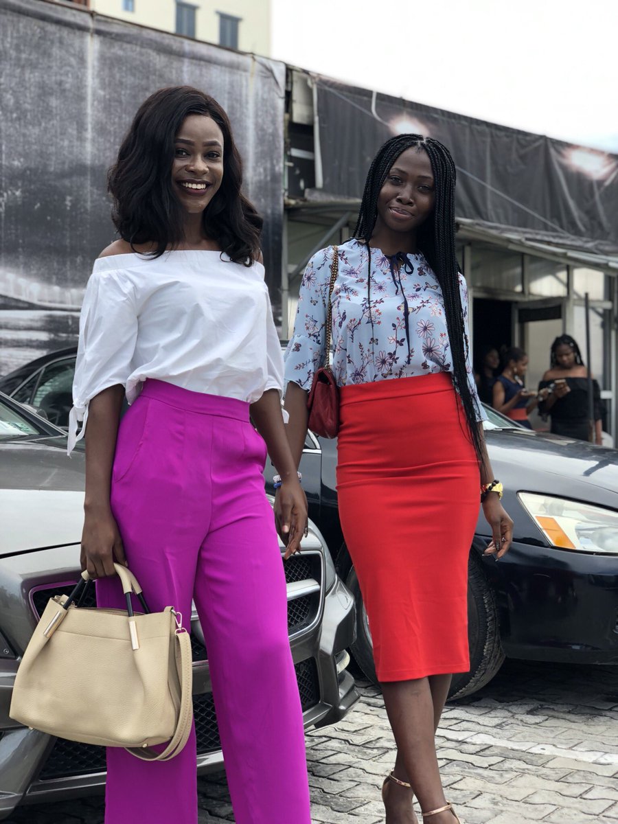 Blessedniru_'s tweet photo. Have a beautiful Sunday ๐ #latestgraduates #unilaggraduates #favouredones https://t.co/wn9E7eXe9e