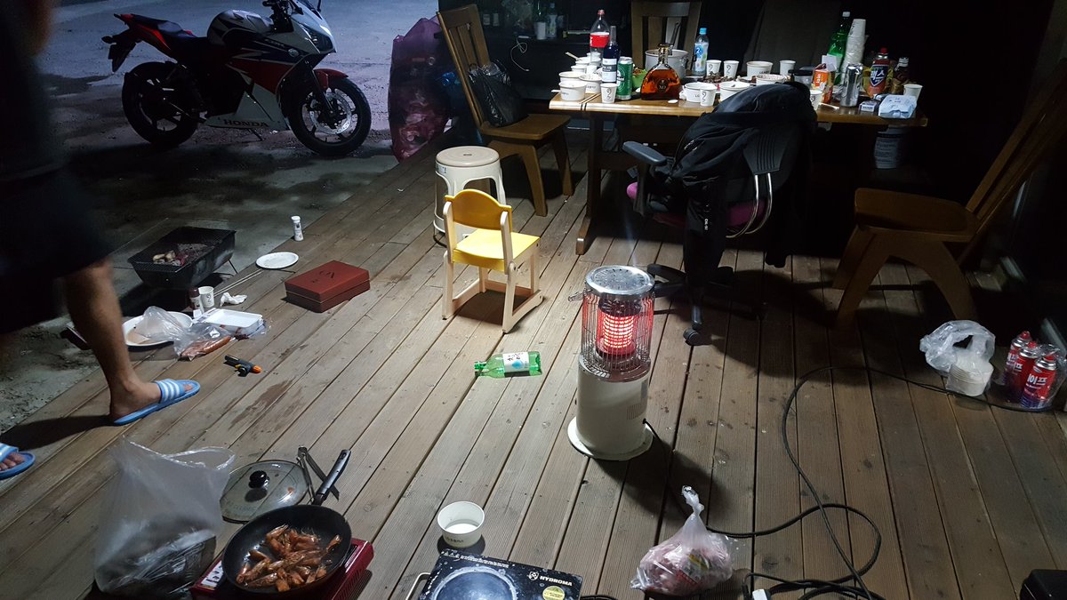FD15857820's tweet photo. 술 끊는 법 좀 알려주실 분... https://t.co/01jwYBIFgb