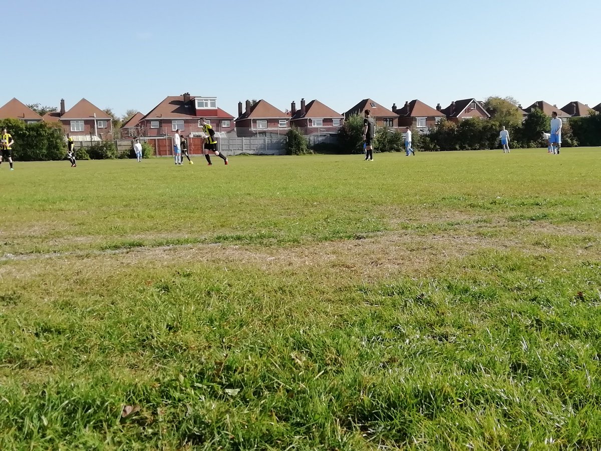 pigeonhunt's tweet photo. Come on @NetleyFc

#netleyspitfires #uts https://t.co/pafkASxXrW