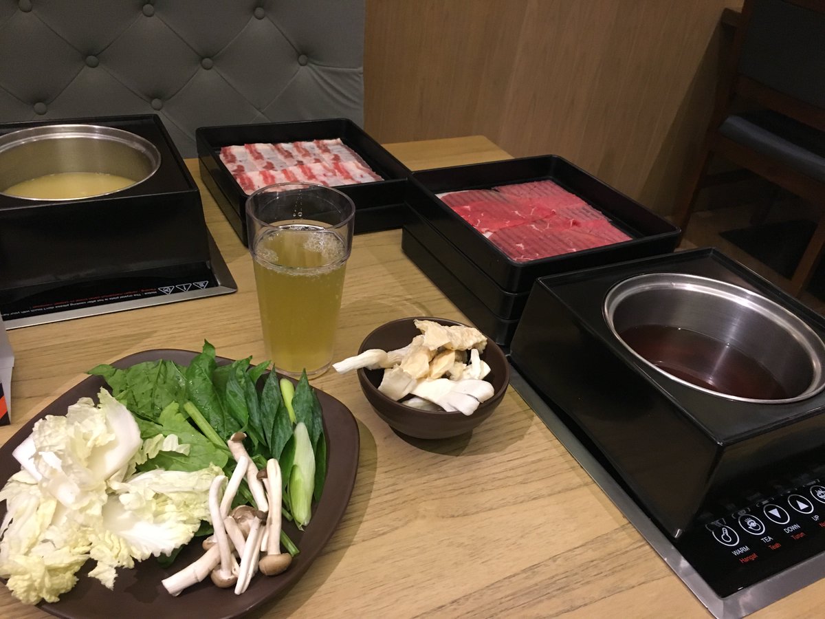 jaklow06's tweet photo. City Walkのしゃぶ里でお食事。
食べ放題で158,000Rp=1,200円。味も美味しいしお腹一杯で大満足。
食後はCity Walkと同じ敷地内にあるCOTECAでコーヒーブレイク。
ご馳走様でした!!
#sudirman #citywalk #しゃぶ里 #coteca #ジャカルタ #インドネシア https://t.co/yPCEPuZPCr