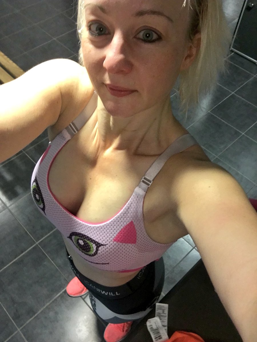 eev1976's tweet image. Early morning 7.30am gym Post legs face 🙈 #getyoursweaton #fitfam #legday #squatbitches @TheGymGroup