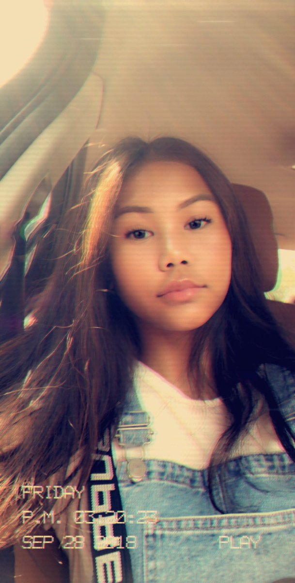 babylawns's tweet photo. @sparkIycal 
alya ;)
• 14, high chance that shes the only kid in the gc
• too far up calum’s ass to even text the gc smh
• an inconsistent crackie
• definitely a softy 😔☝🏻 https://t.co/8CCX2whURw