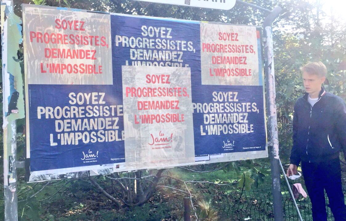 lesjem63's tweet photo. Matinée collage !
Les panneaux associatifs de @2020Clermont convenablement vêtus du progressisme JAM.
#LREM #JAM #JAM63 https://t.co/J2aieJKBaE