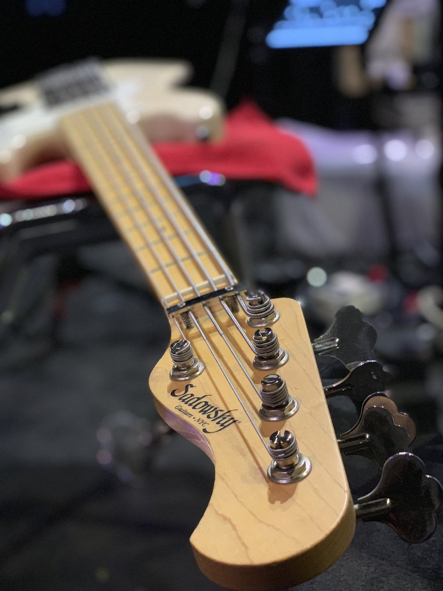 arodweb's tweet photo. Happy Sunday y’all!!!@sadowskyguitars #bassguitar #sadowsky #sadowskybass #sadowskynyc #sadowskybasses #playsadowsky #rogersadowsky #arodbass #SADOWSKY4LYFE
#bassplayer #bassplayermag #bassmusicianmag https://t.co/wxyomZ3WtM