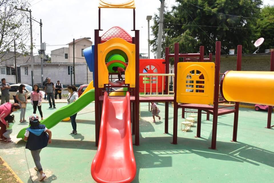 TlahuacRenace's tweet photo. ¡Hoy domingo!

Es una excelente oportunidad para que conozcas con tu familia y amigos la nueva #TrotaPista y #CicloVía , e inicies tu día ejercitándote, ubicada en calle Rafael Castillo, col. #SanJosé.

Con #ObrasParaTúBeneficio  #HacemosComunidad @arturomedinap https://t.co/PP7xFD8Ne3