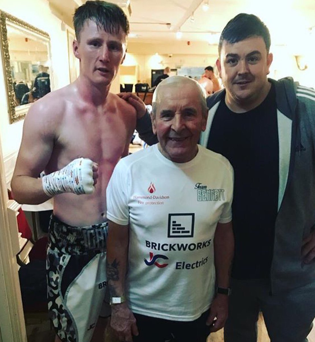 2021Nathan's tweet photo. An a massive thanks to me sponsors @hd_fireltd @ACRE STONE properties ltd @haus night club appreciate the support #10stone #letsgo 👊🏻👊🏻#4-0 https://t.co/bTvROCej9N