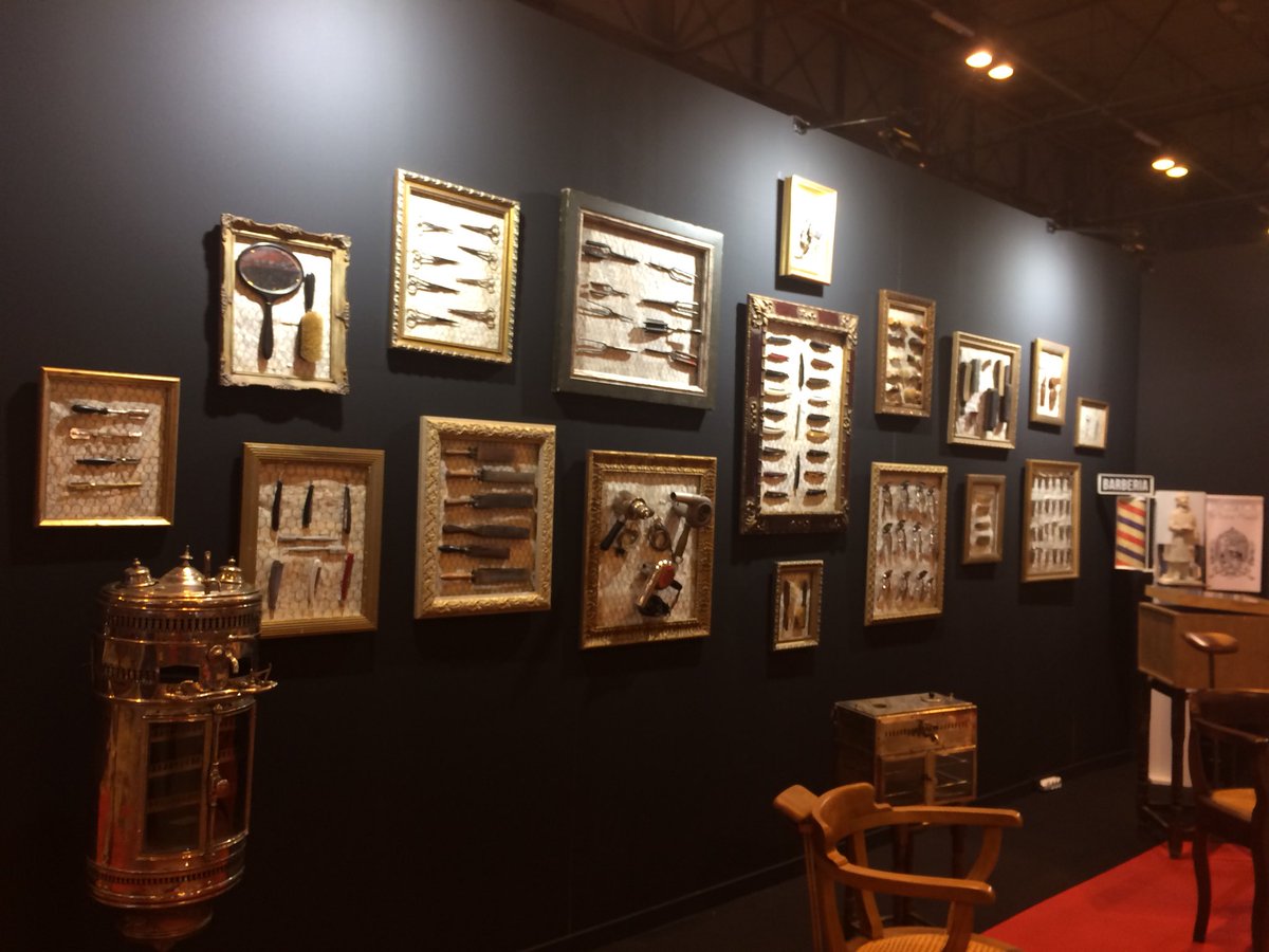USHUAIAPELU's tweet photo. Disfrutando!!!
#ushuaiapeluqueríayestética #salonlookmadrid #salonlook #salonlook2018 #madrid #ifema #lob #prokeratine #proqueratina #fusiowow #secretosdecolorista #foilage #balayage #fallayage #eyetiger #amomitrabajo https://t.co/OKzyO1pK0c
