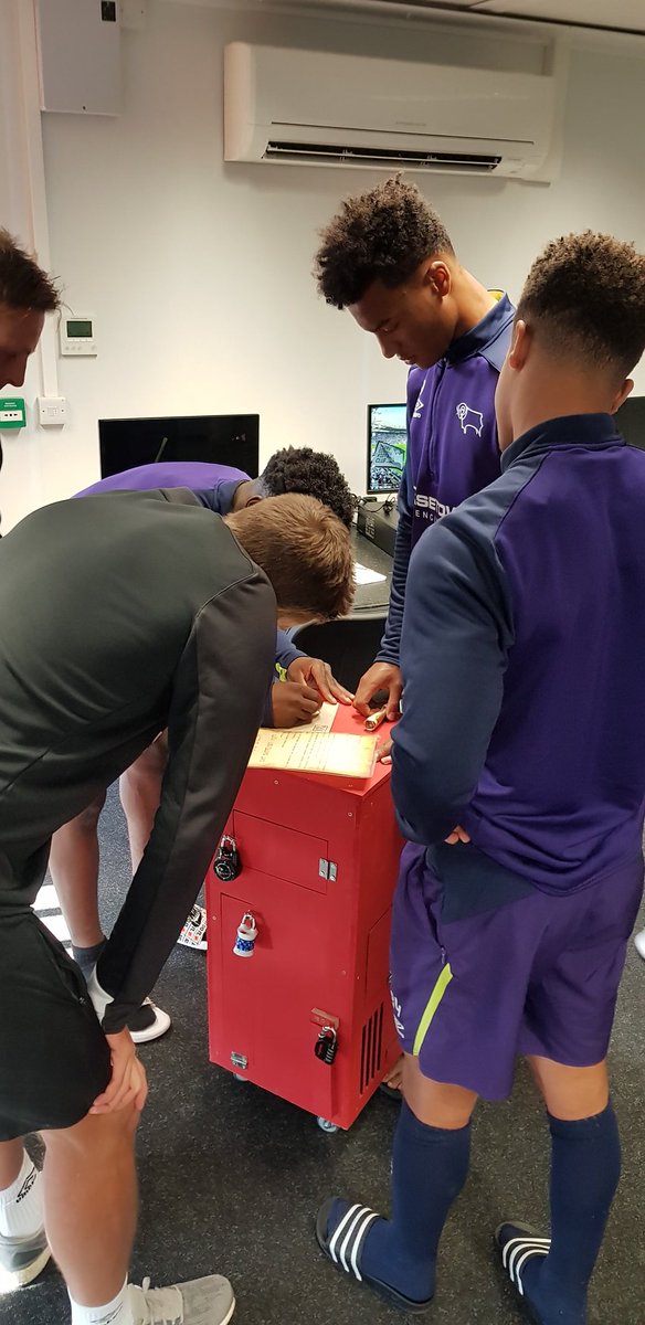 BoxPlex's tweet photo. Here we have @dcfcacademy U18s team using their grey matter to solve a range of puzzles in the #PlexBox.
"It's not something I'd usually do but it was fun and brought everyone together!"
Can your team beat #derbycounty ?
#DCFC #dcfcfans #derby #derbyshire https://t.co/vg8jcPdIsW